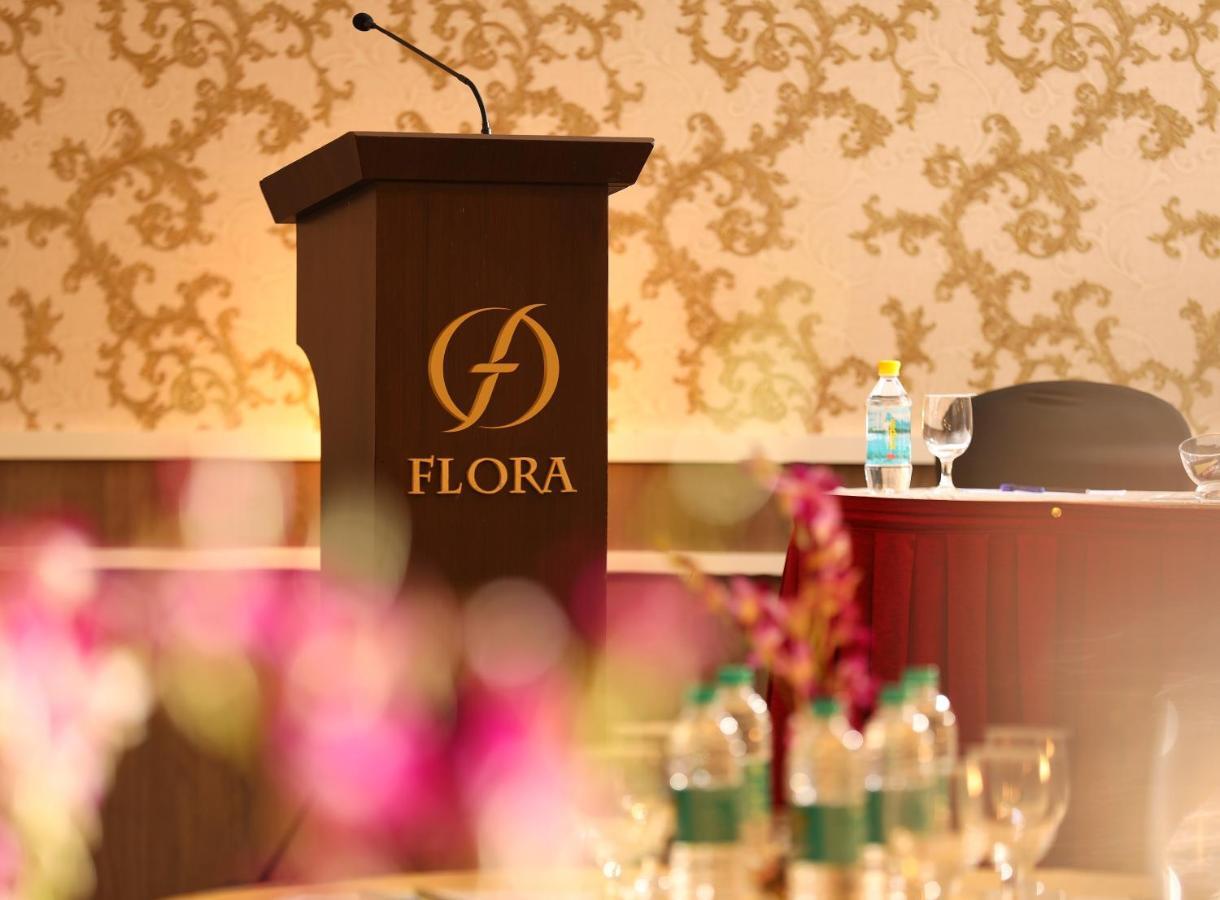 Hotel Flora Charishma Residency Aluva Kochi Exterior foto
